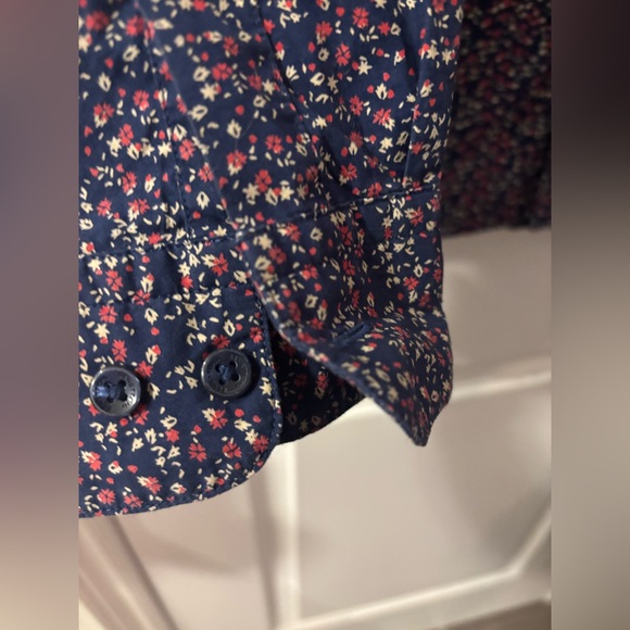 United Colors of Benetton Men’s Printed Slim Fit Button up - Picture 8 of 9